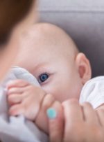 تغذیه با شیر مادر؛ ۱۱ فایده‌ای که نمی‌دانستید