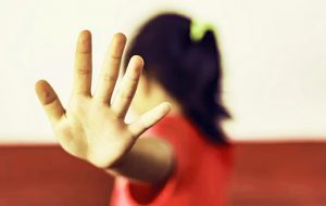 معضلِ آزار جنسی کودکان؛ راه چاره چیست؟