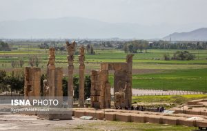 کشفیات “تل‌آجری” روشنگر زوایای “شهر پارسه” است