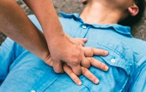 چرا مردان ۱۰ سال زودتر از زنان مبتلا به بیماری قلبی می‌شوند؟