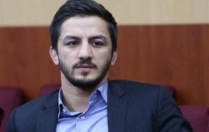 پافشاری حمید سوریان به استعفا از فدراسیون کشتی