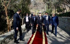 ظریف در مراسم کاشت نهال با حضور همسران دیپلمات‌ها: آمریکا باید پیش‌قدم شود/عکس