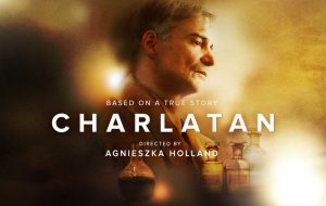 نقد فیلم Charlatan – داستانِ تاریخی یک درمانگر طبِ گیاهی
