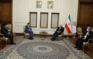 نماینده ویژه عمران خان با ظریف دیدار کرد