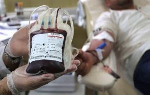 اهداکنندگان خون که در ماه رمضان تا نیمه شب خون اهدا کنند جریمه نمی‌شوند