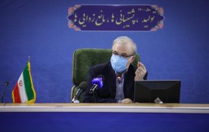 سیمان فروش و پلاسکوفروش می‌خواهد واکسن بیاورد/ کار واکسن ایرانی بر روی غلتک افتاده است