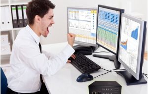 ضبط مکالمات تلفن ثابت چطور به کسب و کارمان کمک می‌کند؟