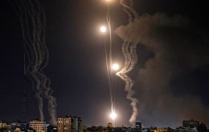 شلیک بیش از ۱۰۰۰ راکت و موشک از نوار غزه/ ۵ صهیونیست به هلاکت رسیدند/دستگیری ده‌ها نفر از اعضای حماس
