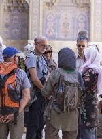 نقد به ساختار گردشگری در ایران و نسخه‌ای برای آن