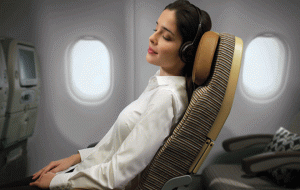 ۱۰ ترفند برای خوابیدن در هواپیما