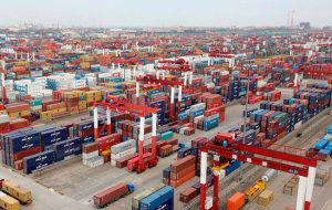 احتمال فاسد شدن چند ده هزار تن نهاده دامی دولتی و خصوصی در گمرکات شمال کشور احتمال فاسد شدن چند ده هزار تن نهاده دامی دولتی و خصوصی در گمرکات شمال کشور