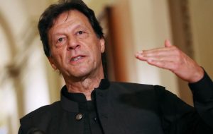 اعلام آمادگی عمران خان برای میانجی‌گری بین طالبان و آمریکا