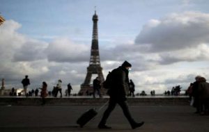 حذف آمریکا از فهرست امن مسافرتی فرانسه