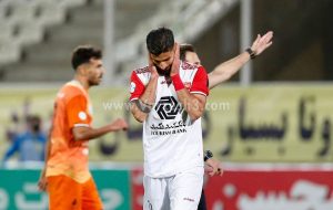 بحران در پست هافبک دفاعی پرسپولیس!