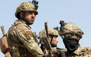 حمله داعش به موصل؛ زخمی شدن نیروهای ارتشی و تخریب دکل‌های برق