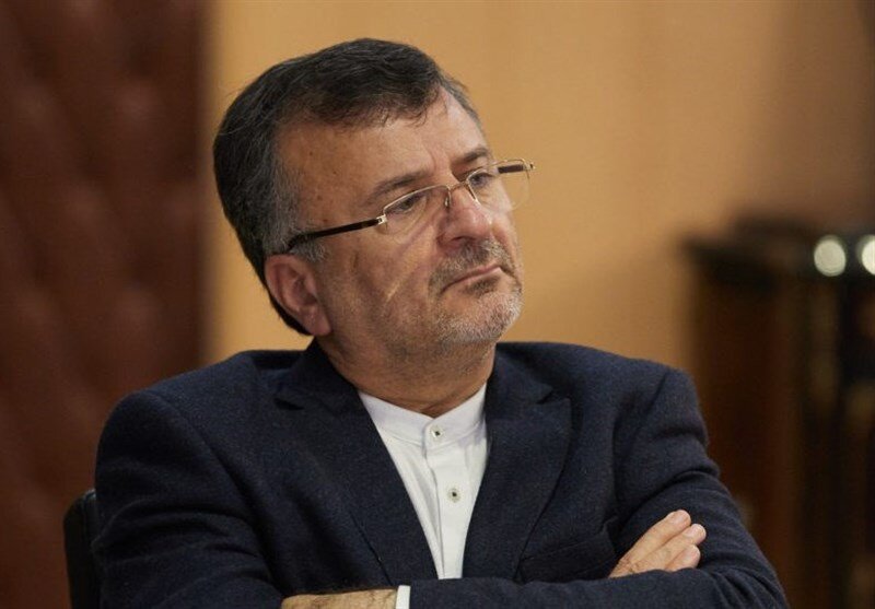 افشاردوست: سطح توقع بالای مردم از والیبال شمشیر دو لبه است