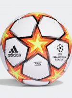 رونمایی از توپ فصل آینده لیگ قهرمانان اروپا/عکس