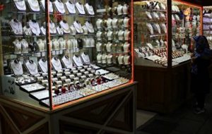 پیش بینی قیمت طلا فردا ۵ مرداد