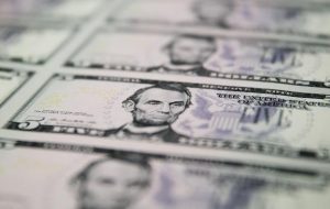 ممکن است دلار آمریکا به ارزهای بازارهای نوظهور در میان اوکراین و فدرال رزرو فشار بیاورد