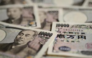 ین ژاپن ممکن است با افزایش ریسک بازار وام اهرمی افزایش یابد
