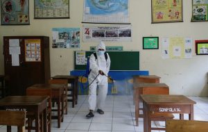 بازگشایی محتاطانه مدارسِ جاکارتا پس از موج شدید کرونا