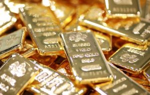 قیمت طلا تحت فشار بیشتر فدرال رزرو با لحن هاوکیشتر باقی می ماند