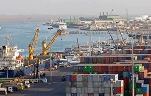 ترخیص فوری واکسن و داروی وارداتی در گمرک