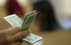 سبز برای بازگشت دلار در حال ظهور است زیرا فدرال رزرو بعید است از کاهش نرخ بهره بگذرد توسط Investing.com