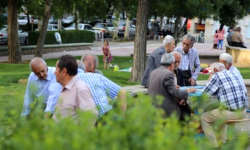 بازنشستگان بخوانند/ آخرین مهلت ثبت‌نام وام ضروری بازنشستگان کشوری