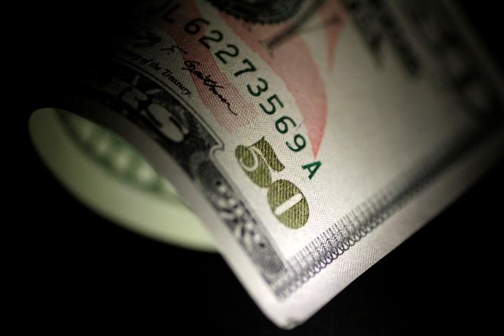 دلار به بالاترین حد شش هفته‌ای در فدسپیک شاهین صعود کرد