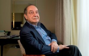 روبرتو کالاسو، نویسنده «ادبیات و خدایان» درگذشت