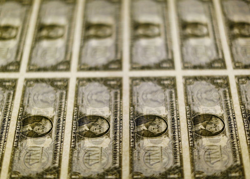 قیمت دلار در اروپا پس از سخنرانی تدریجی پاولز توسط پاول