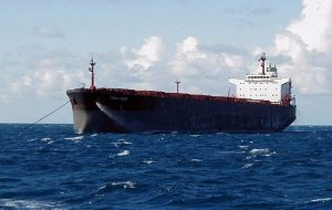 محموله‌های سوخت ارسالی به لبنان توسط تجار شیعه لبنانی خریداری شده است