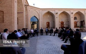 گردهمایی فعالان شهر تاریخی میبد به نفع حفاظت از میراث فرهنگی