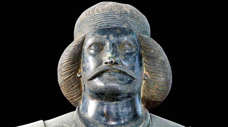 تصویری از مجسمه اشکانی