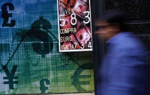 برزیل واقعی همچنان تحت فشار باقی می ماند زیرا تغییرات مالی سنگینی می کند