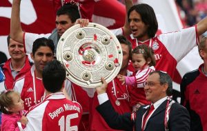 اشکان دژاگه جوان مقابل وحید هاشمیان/عکس