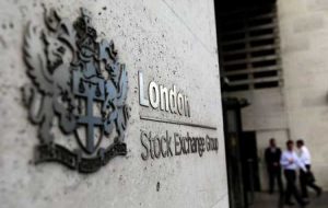 FTSE 100 بازپرداخت از بدترین هفته از اواسط ماه اوت در افزایش مالی