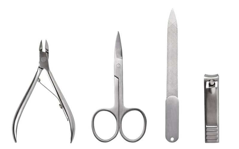 قیچی و موچین و انبر و ناخن گیر