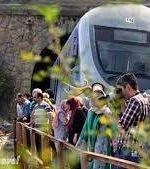 گردشگری با قطار لرستان چشم هر بیننده‌ای را می‌نوازد