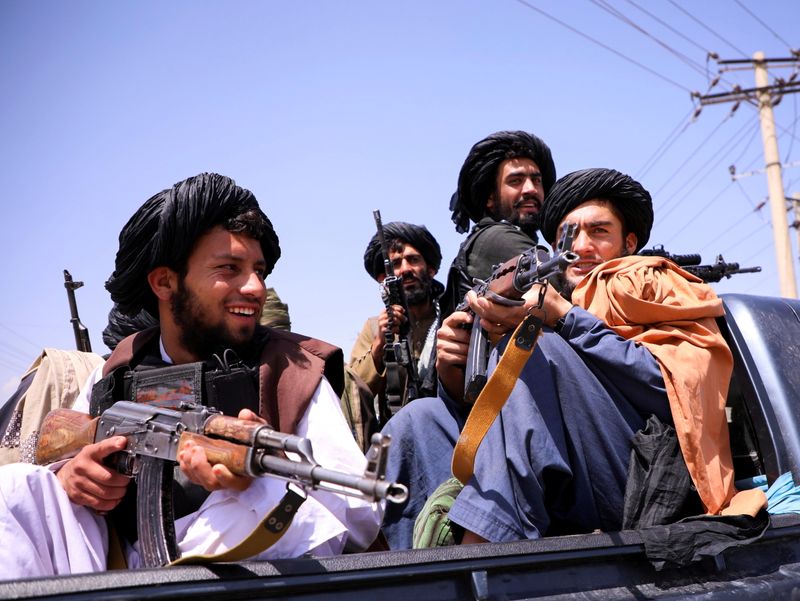 یک ماه پس از سقوط کابل ، بحران اقتصادی طالبان را تهدید می کند