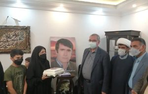 دیدار وزیر بهداشت با خانواده شهید مدافع سلامت کهگیلویه و بویراحمد