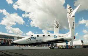 Virgin Galactic پروازهای فضایی را تا سال 2022 به تأخیر انداخت ، قیمت سهام سقوط کرد