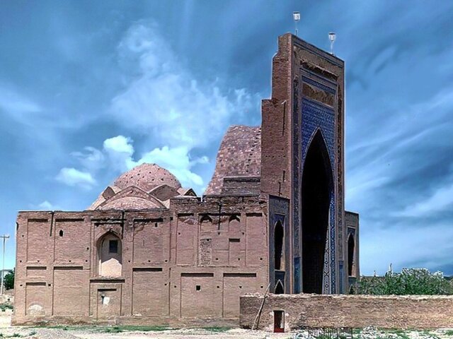 استاد کاشی‌ و آجرکاری تاریخی درگذشت