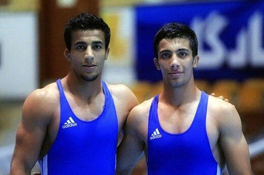 ببینید | لحظات دیدنی از استرس زیاد محمدعلی گرایی هنگام کشتی گرفتن برادر کوچکش