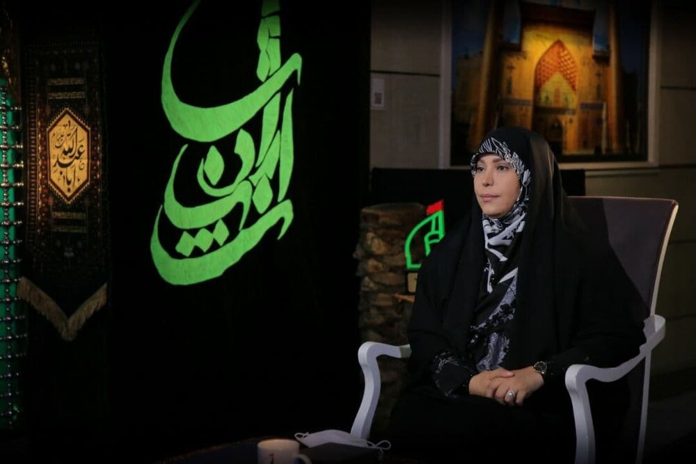 فاطمه محمدی، مجری تلویزیون، از شفای بیماریش توسط امام حسین (ع) خواهد گفت