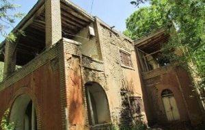 مدرسه “ظفر” توسط مالک تخریب شده است