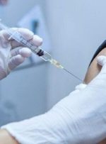ممانعت از ورود کارمندانی که واکسن نزده‌اند، خلاف واقع است