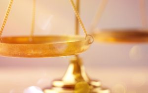 کلیمن علیه رایت: انتقال محاکمه از شاکیان به دفاع