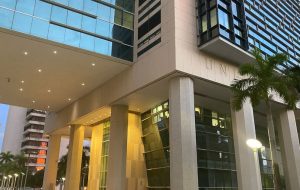 کلیمن علیه رایت: داستانی از مصیبت فیزیکی و مالی